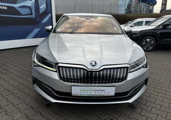 Skoda Superb cena 128900 przebieg: 60000, rok produkcji 2021 z Dynów małe 781